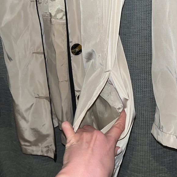 Jockey Size Large Light Wind breaker/Rain Jacket with removable belt - Picture 2 of 5